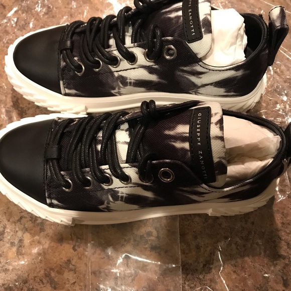 NEW Zanotti Sneakers - Picture 3 of 9
